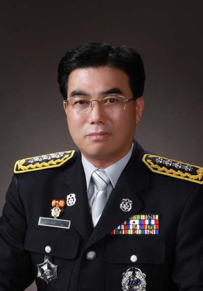 1정복(김용식_통영소방서장님).jpg