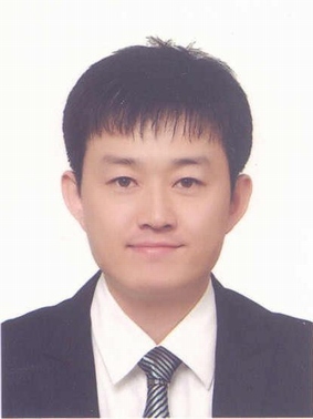 (150511)해양경찰관 발명가 김해영, 장관 표창 수상(사진1) (1).jpg