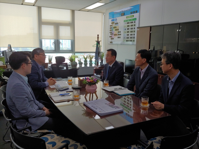 통장사본강석주 통영시장, 정부부처 방문 국비 지원 건의-농림축산식품부.jpg