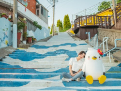 5. 19. - 통영에서 한 달 여행하기 열풍...4.3 대 1 경쟁률 기록.jpg