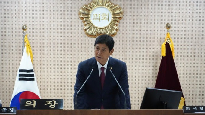 제10대 통영시의회 전반기 의장에 4선 무소속 전병일 의원 당선